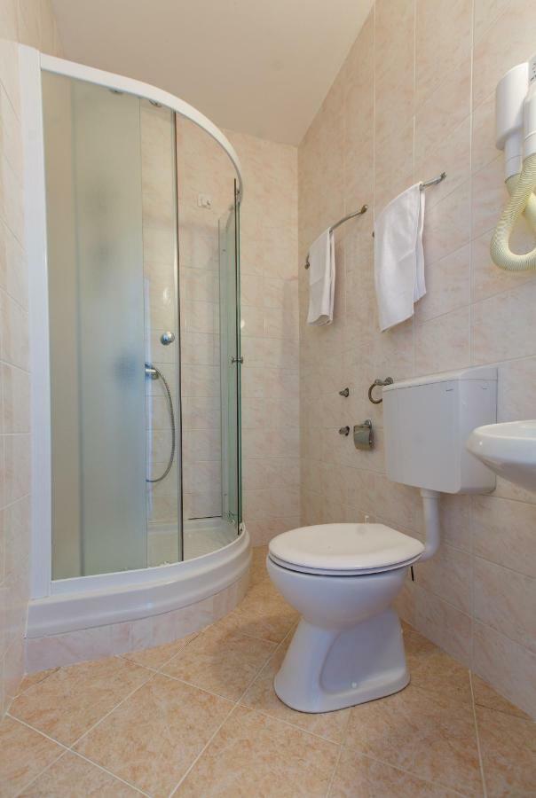Rooms Split Stobreč Eksteriør billede