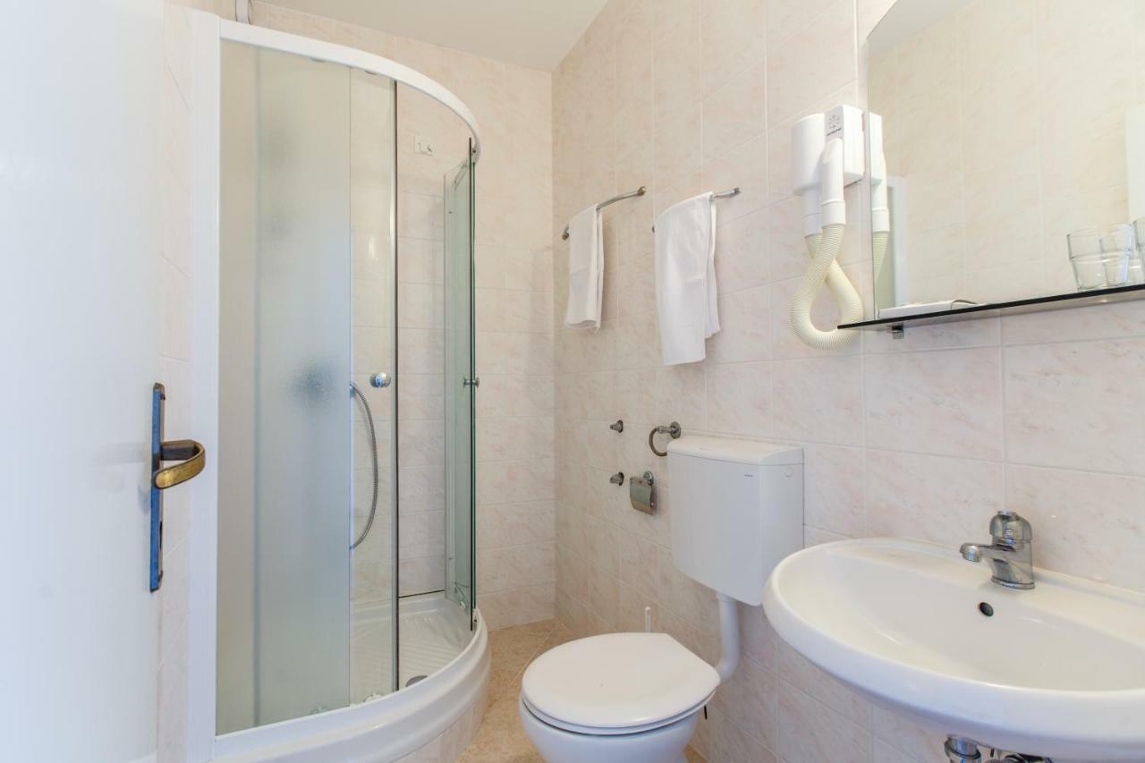 Rooms Split Stobreč Eksteriør billede